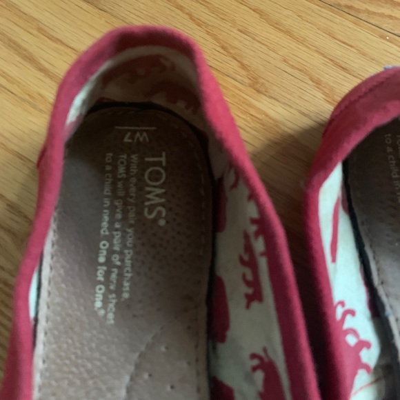 TOMS - Picture 4 of 7